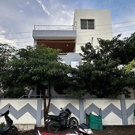 Vatavriksha Guest House,Akkalkot Akalkot 外观 照片