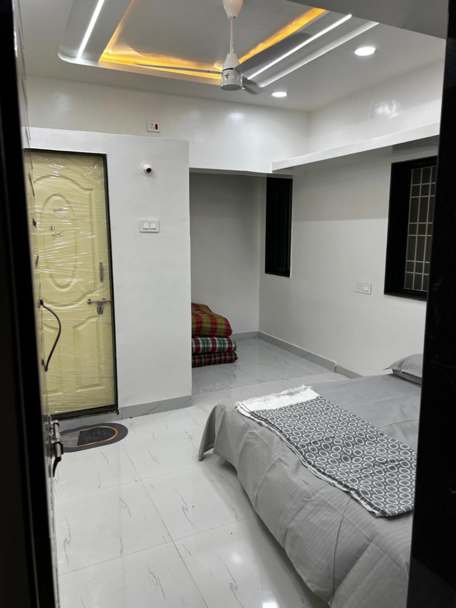 Vatavriksha Guest House,Akkalkot Akalkot 外观 照片
