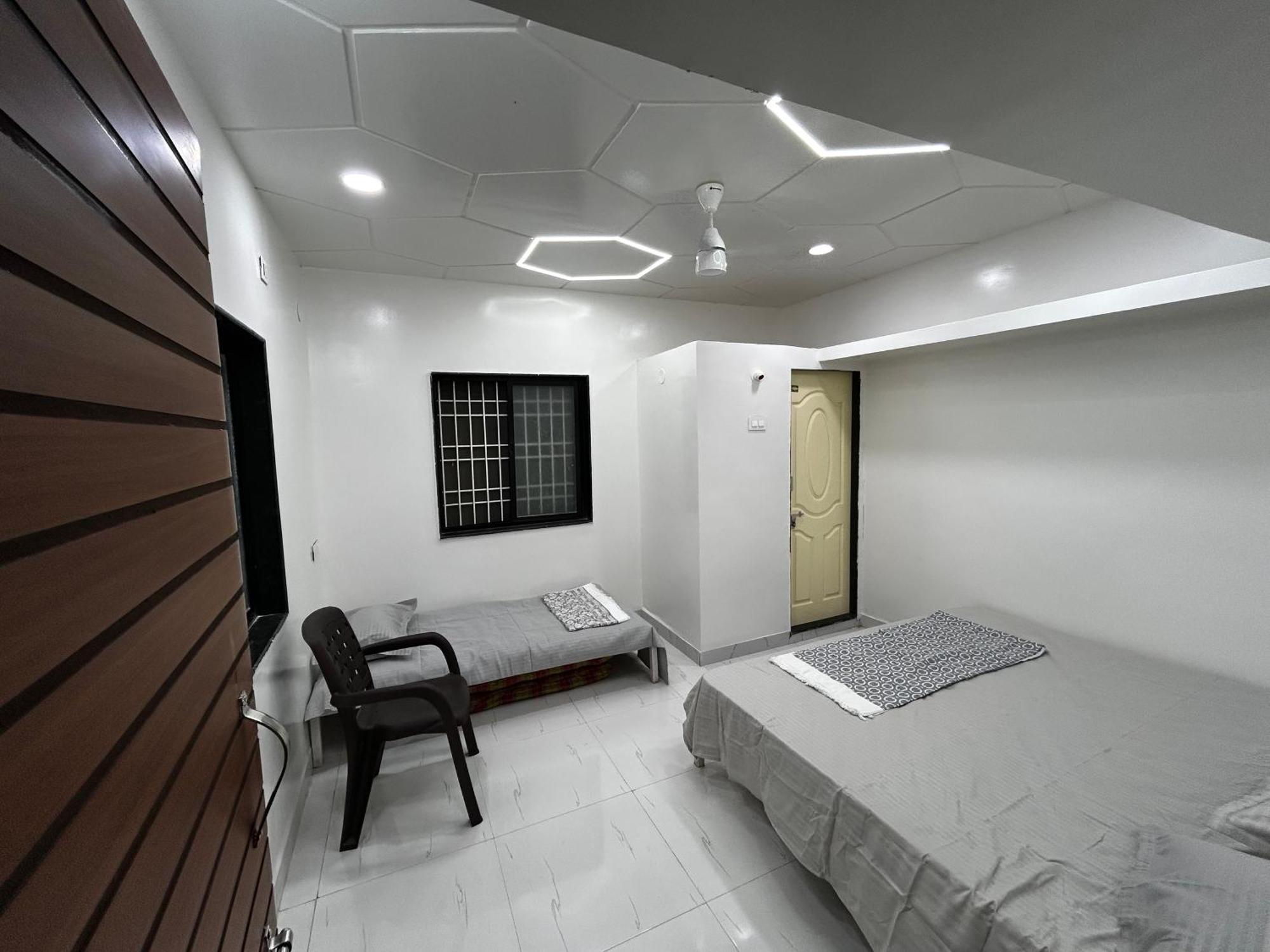 Vatavriksha Guest House,Akkalkot Akalkot 外观 照片