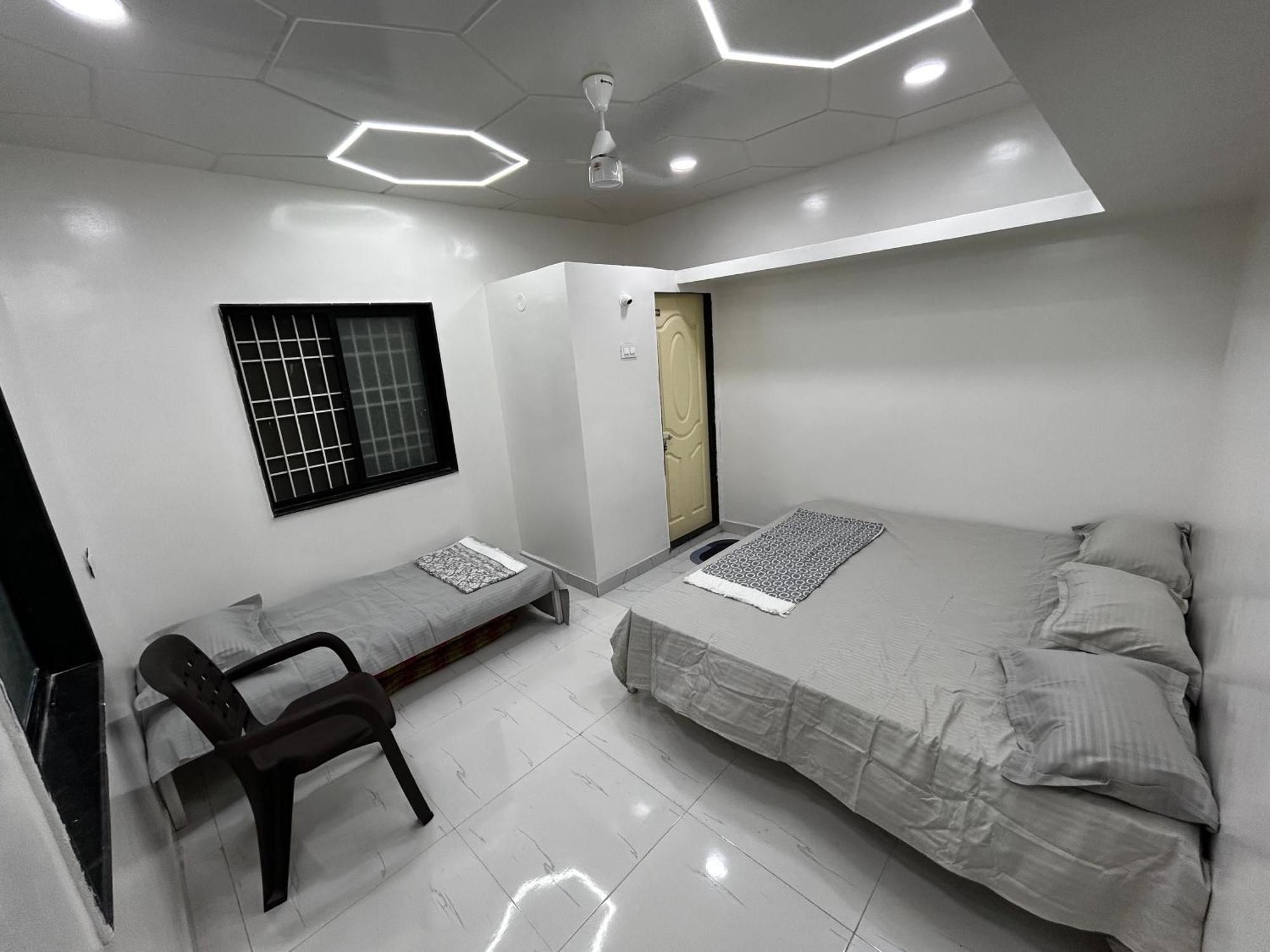 Vatavriksha Guest House,Akkalkot Akalkot 外观 照片
